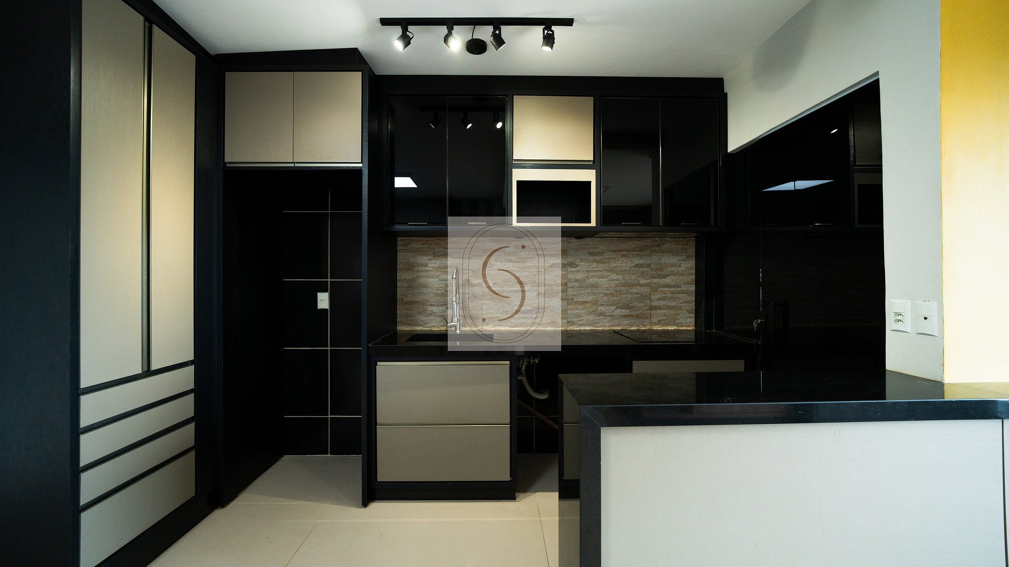 Apartamento com 3 quartos, 1 suíte em Araranguá