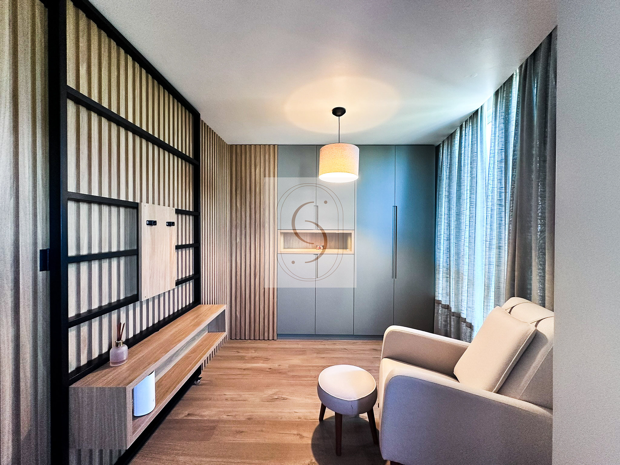 Apartamento Duplex com 3 dormitórios, 209 m²