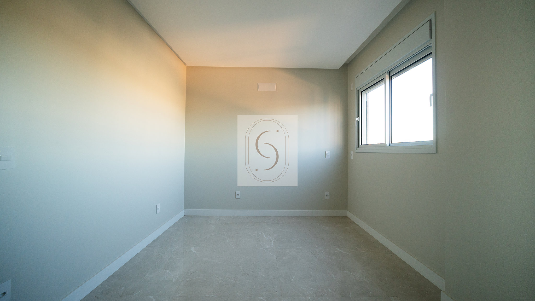 Apartamento Alto Padrão com 3 Suítes, 131 m² Privativos no Bairro Pio Corrêa em Criciúma.