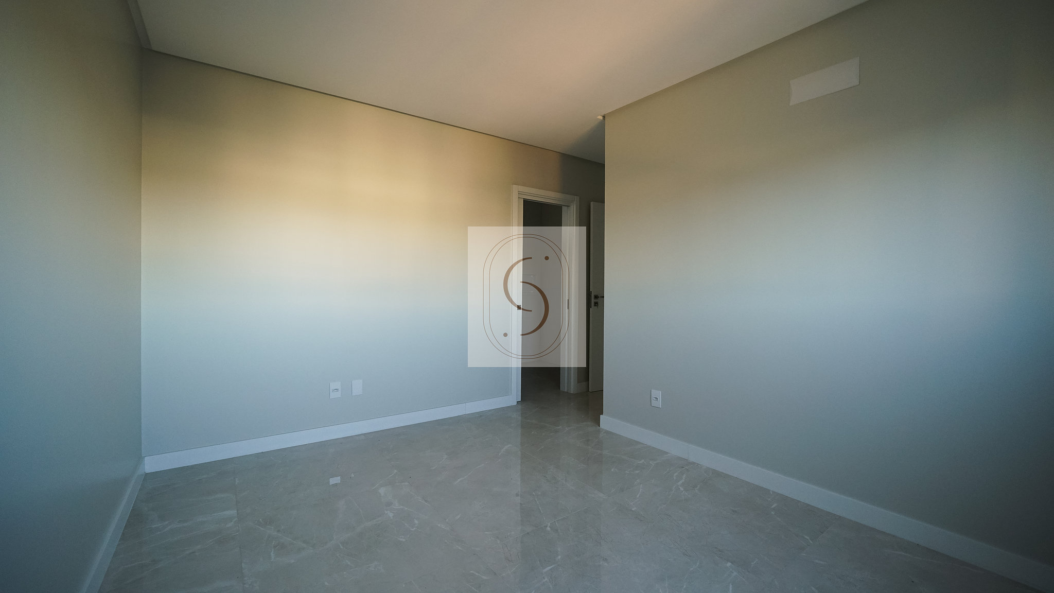 Apartamento Alto Padrão com 3 Suítes, 131 m² Privativos no Bairro Pio Corrêa em Criciúma.