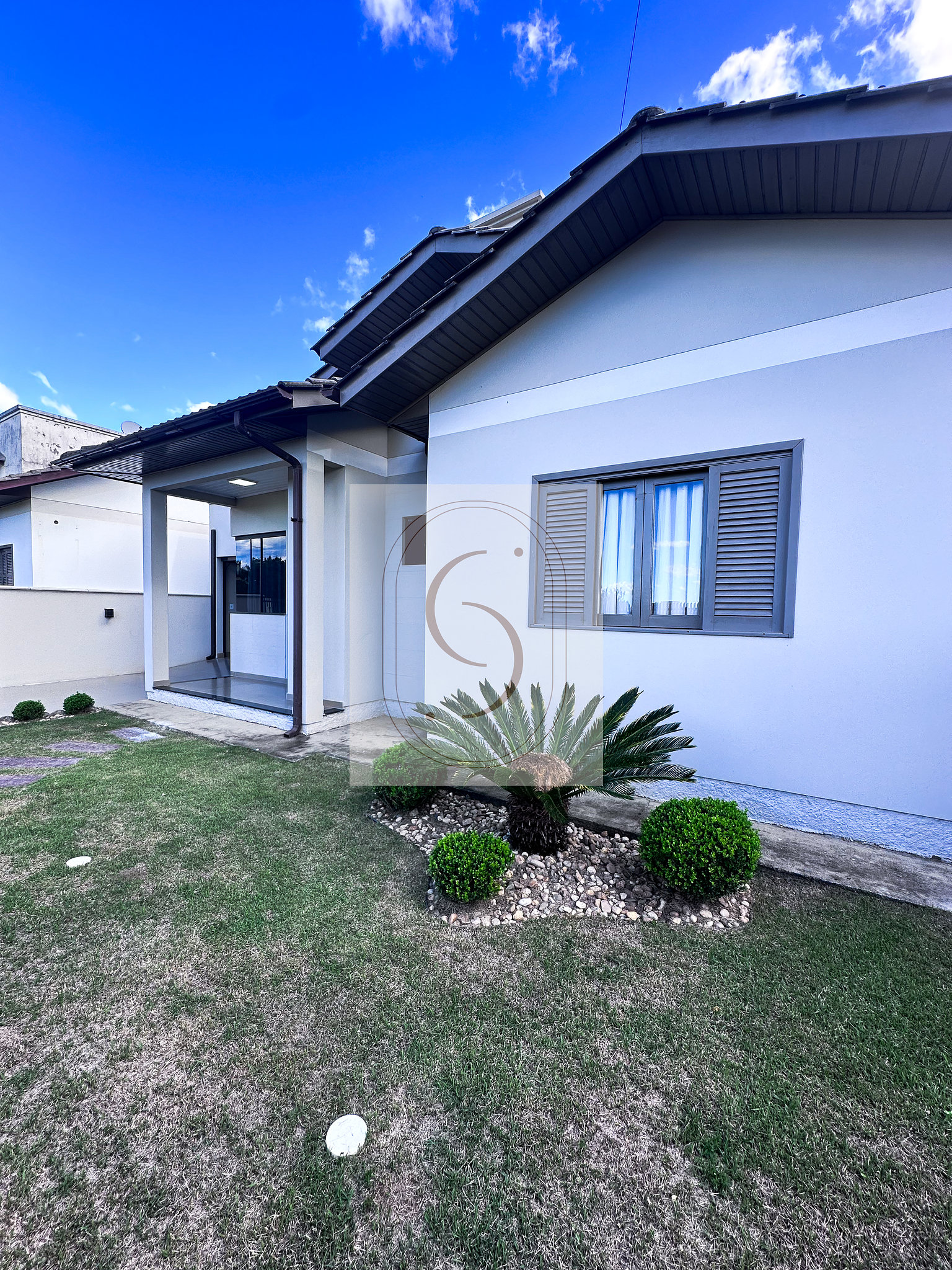 Casa com 3 dormitórios no bairro Operária em Araranguá