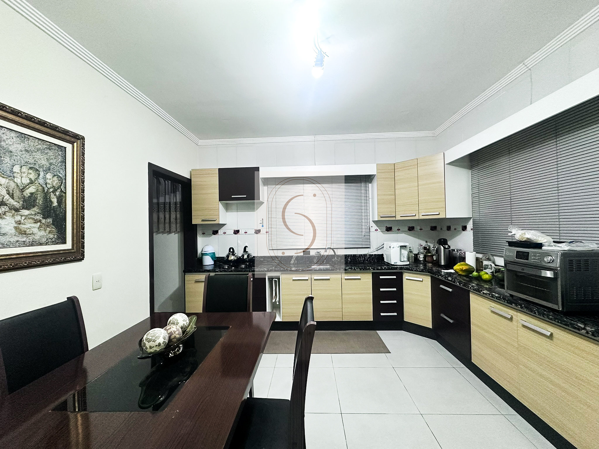 Casa com 3 dormitórios, 970 m² de terreno, no bairro Urussanguinha.