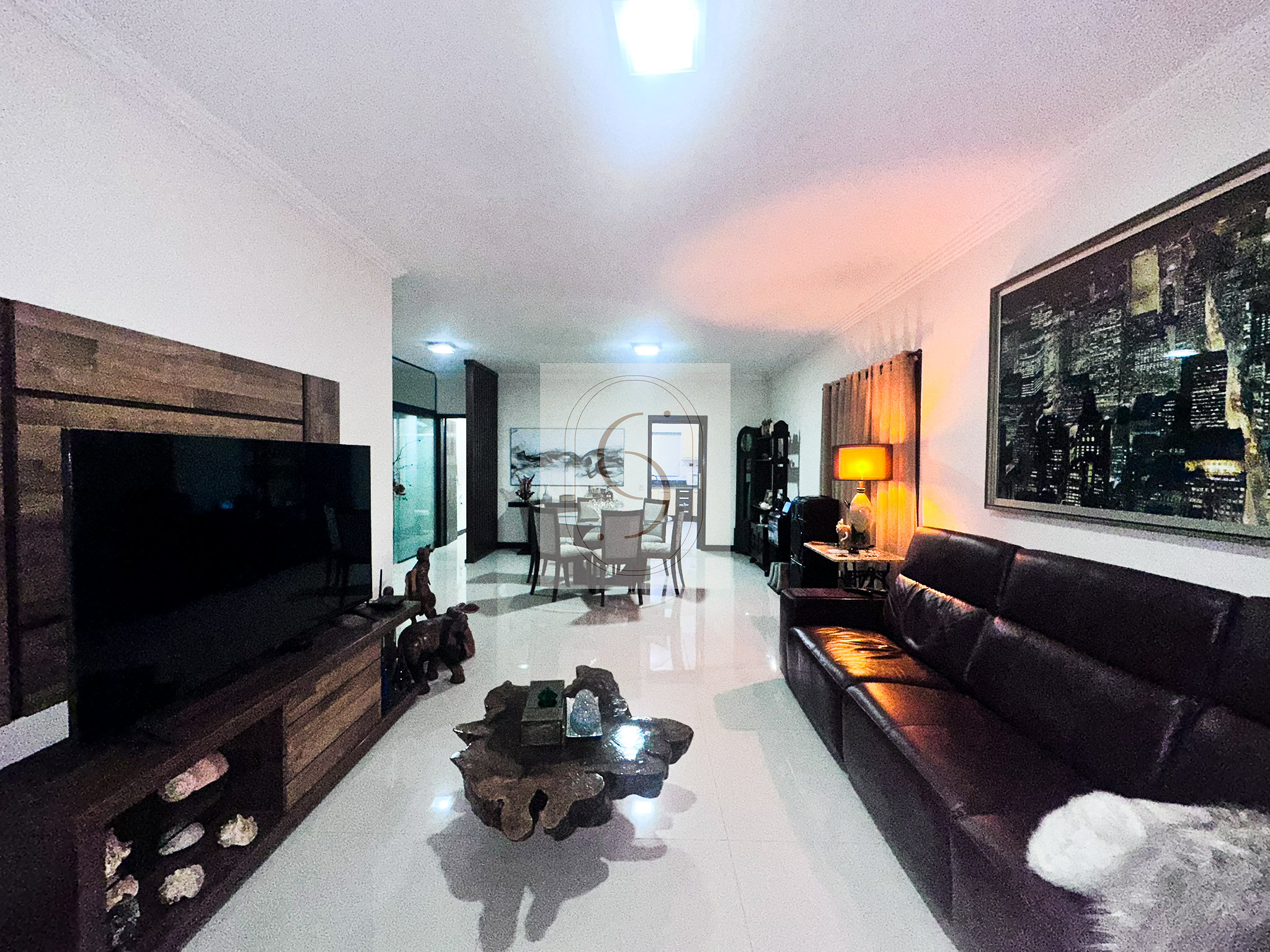 Casa com 3 dormitórios, 970 m² de terreno, no bairro Urussanguinha.