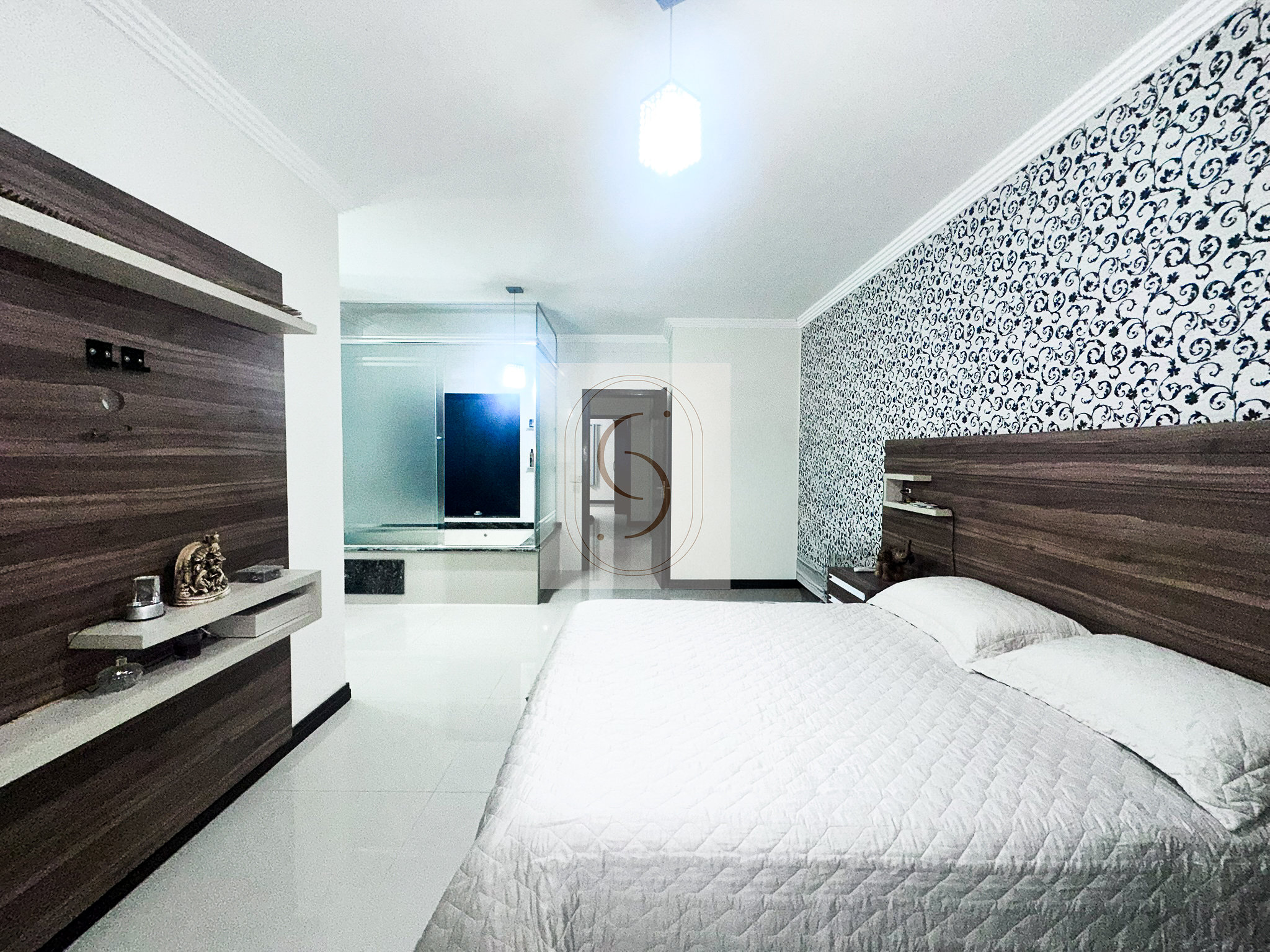 Casa com 3 dormitórios, 970 m² de terreno, no bairro Urussanguinha.