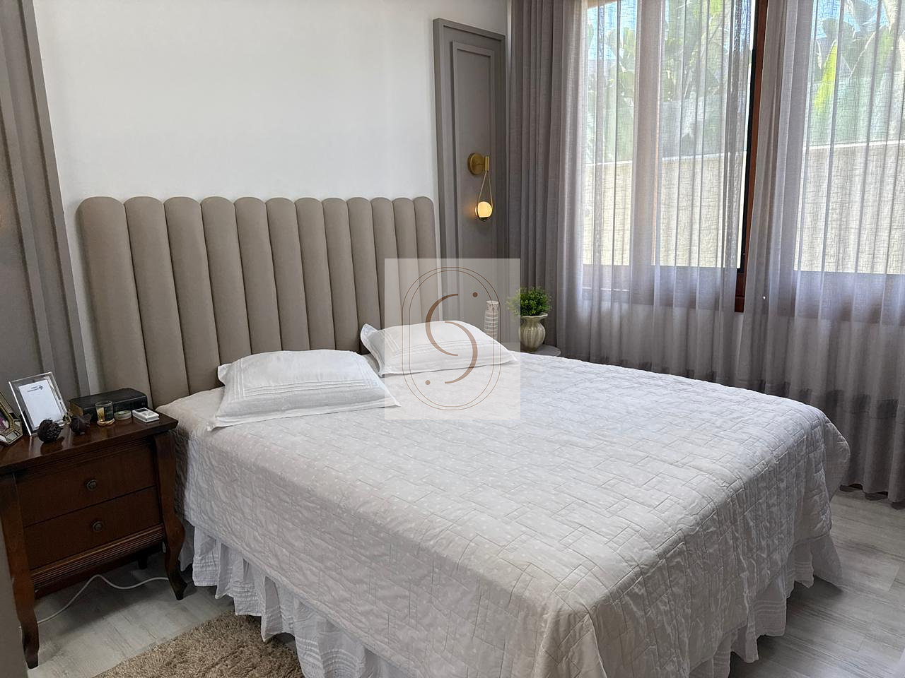 Casa com piscina em L, 3 quartos, 239 m² em Morro dos Conventos, Araranguá/SC