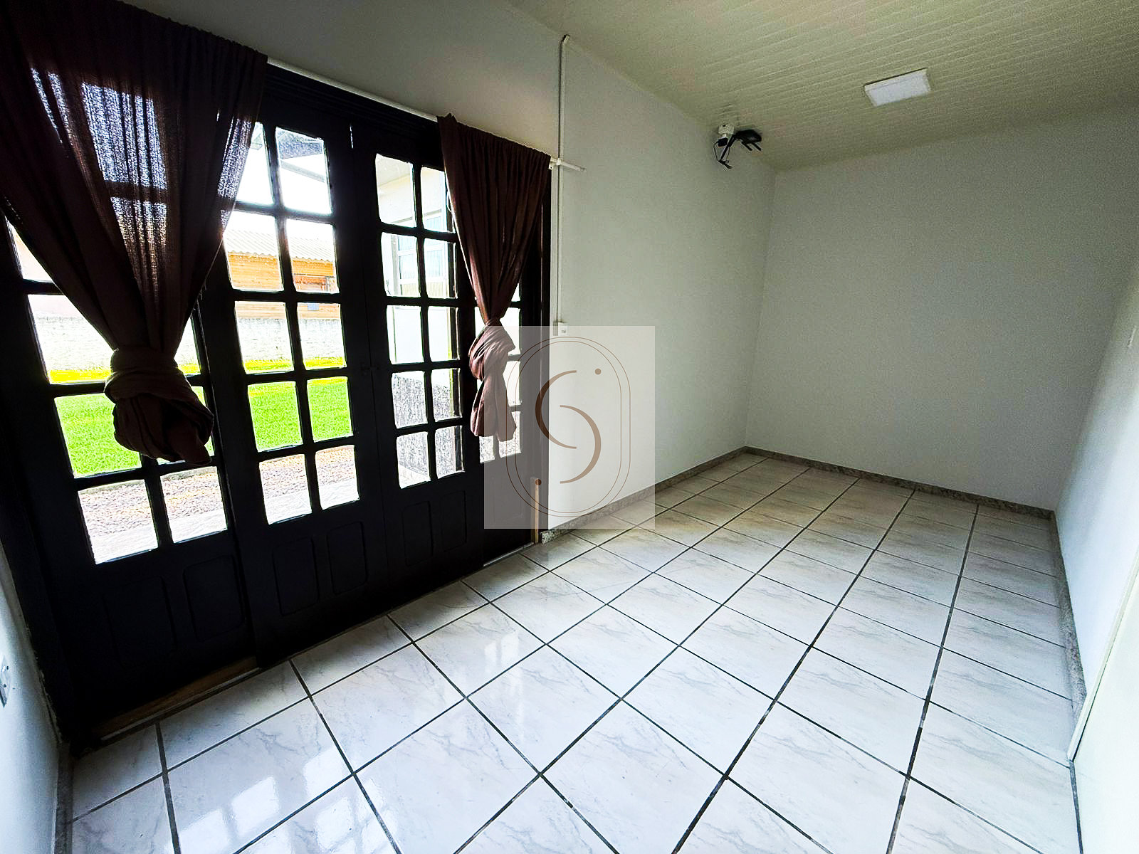 Casa com 4 dormitórios à venda 160 m² e terreno com 2 lotes no Centro de Maracajá