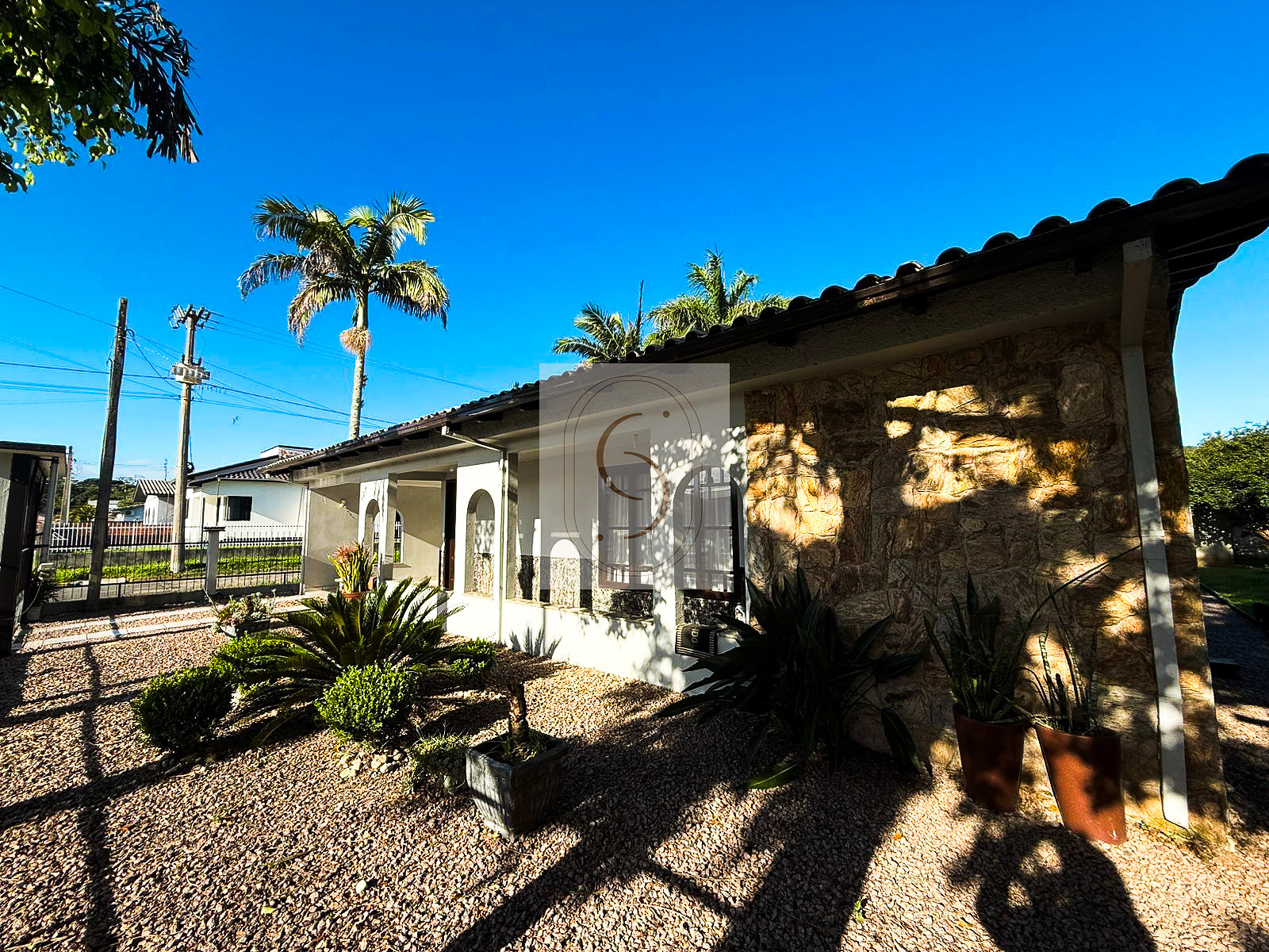 Casa com 4 dormitórios à venda 160 m² e terreno com 2 lotes no Centro de Maracajá