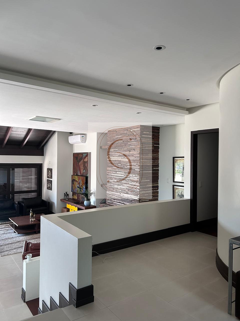 Casa com piscina em terreno de mais de 2.000 m² no bairro Urussanguinha em Araranguá/SC